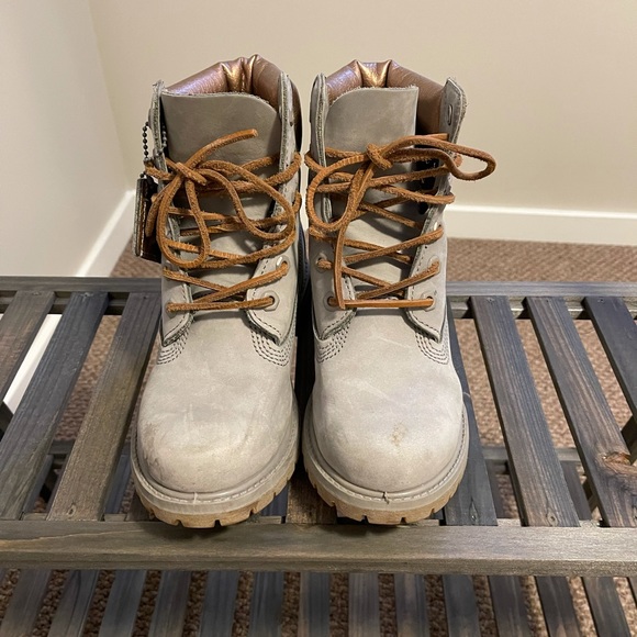 Rose gold & grey Timberlands. - Picture 2 of 2